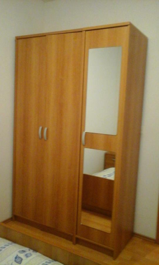 Apartmani Bozic-Omisalj Exterior photo